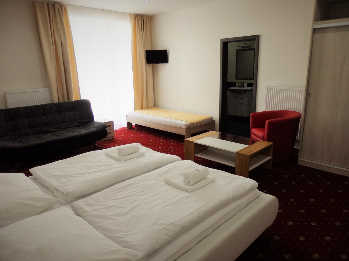 Rezidence Holsin Hotel Holsiny Kültér fotó