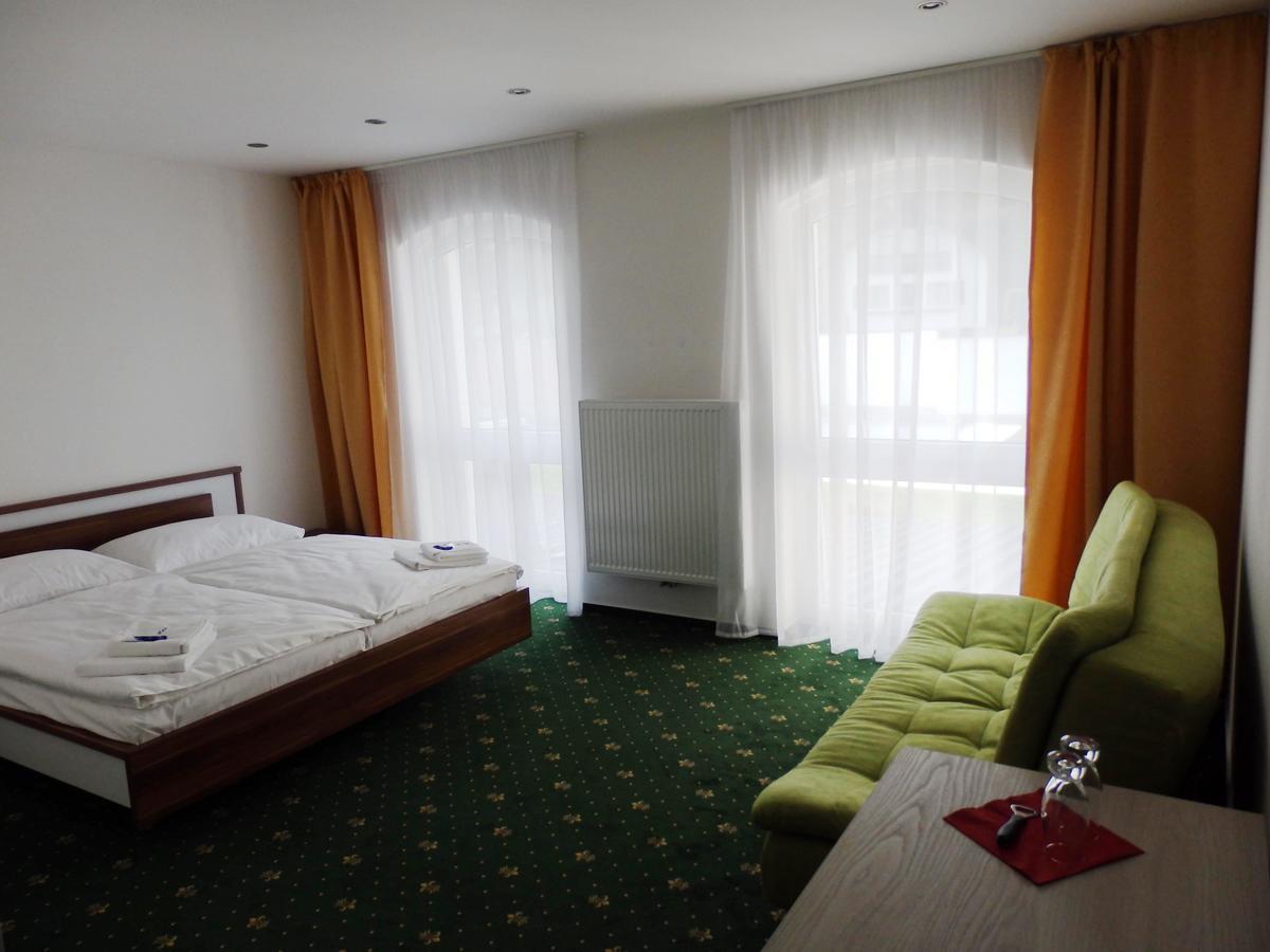 Rezidence Holsin Hotel Holsiny Kültér fotó