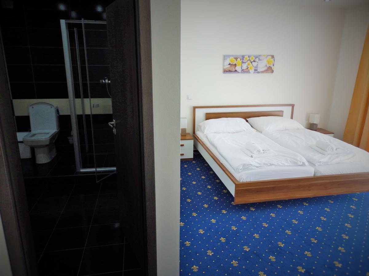 Rezidence Holsin Hotel Holsiny Kültér fotó